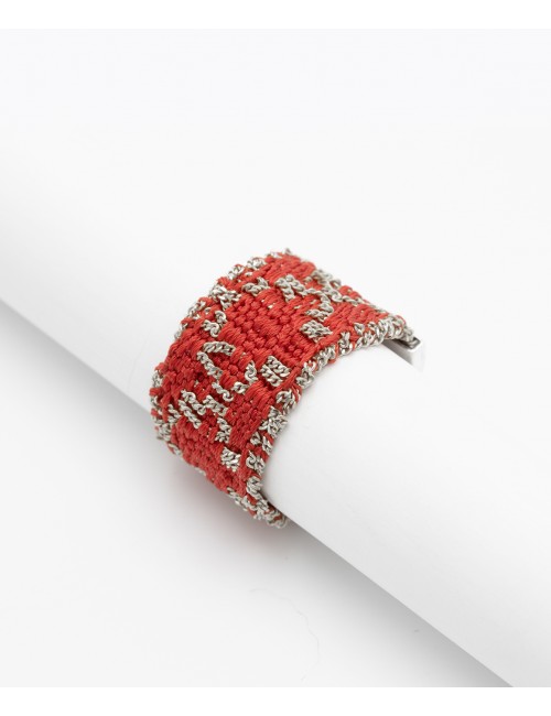 RHOMBUS Ring in Sterling Silver Rhodium plated. Fabric: Red