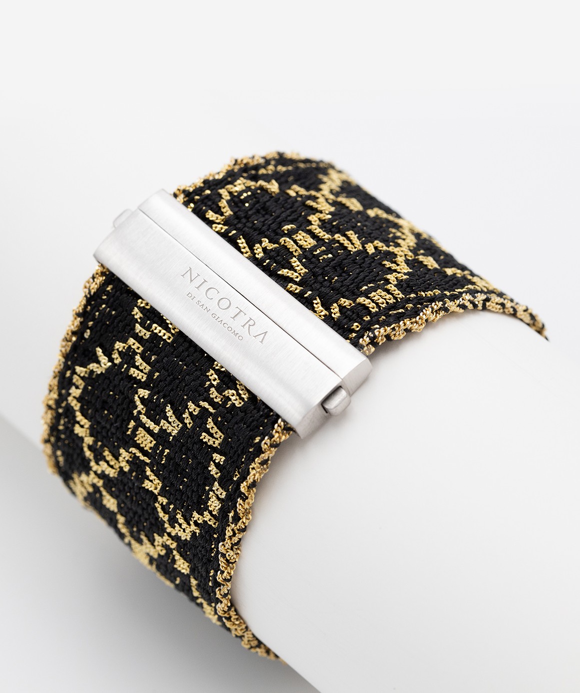 RHOMBUS Bracelet in Sterling Silver 18Kt. Gold plated. Fabric: Silk Black