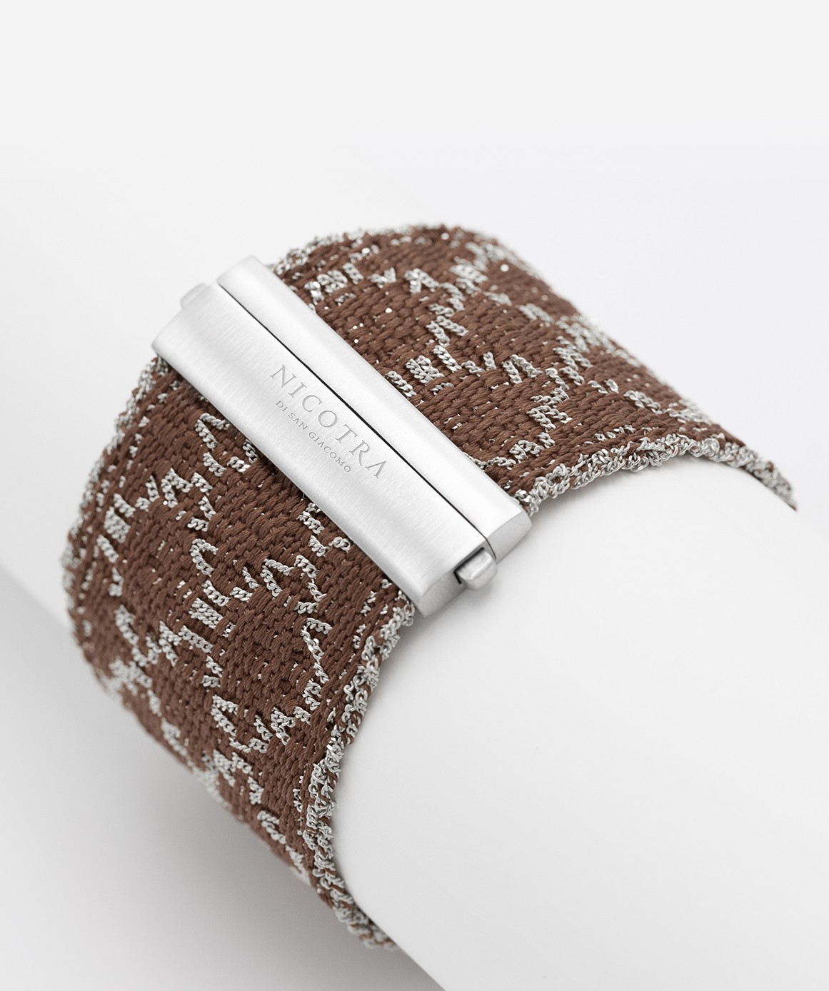 RHOMBUS Bracelet in Sterling Silver Rhodium plated. Fabric: Silk Brown
